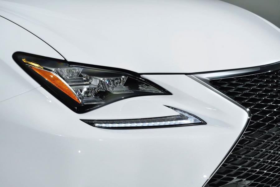  Lexus RC350 F-Sport 2014 года  (фото 2 из 32)